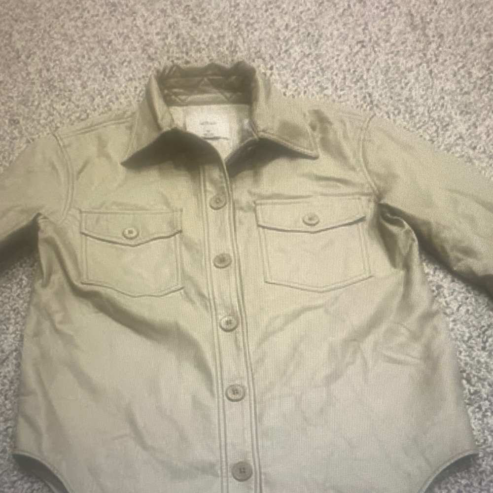 Wilfred Aritzia The Ganna Shirt Jacket Sz XS Faux Leather Beige Casual